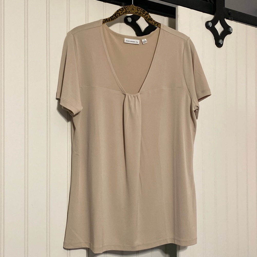 Susan Graver cappuccino top. Medium, never worn. Original owner.